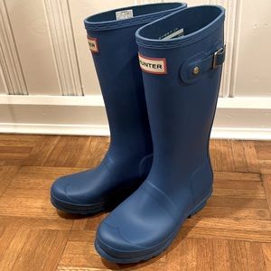Worn three times! Girls Hunter rain boots.